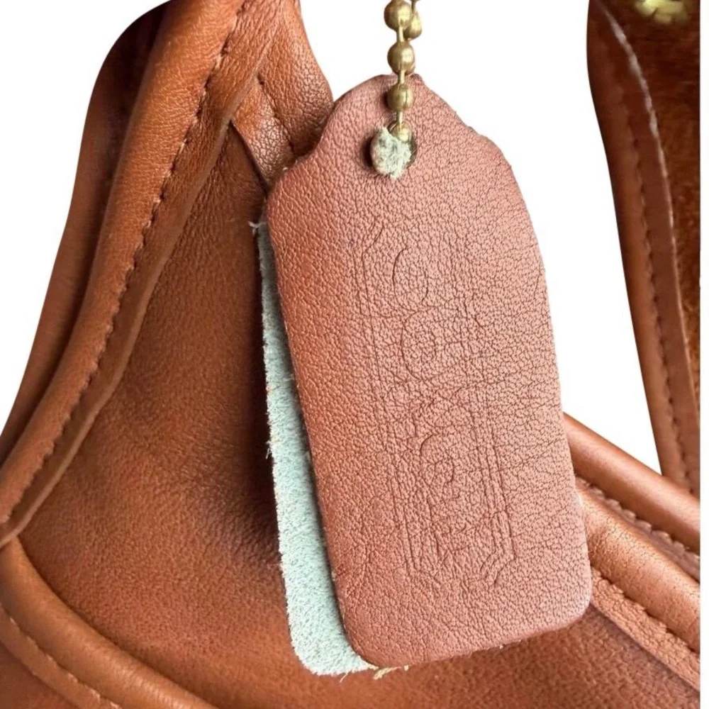 Vintage COACH Legacy Zip British Tan Glove-Tanned Leather Shoulder Bag 9966 COA